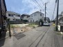 静かな住宅街に佇む穏やかな空気に包まれた敷地で新しい暮らしの構想を描くゆとりある時間をお楽しみいただけます
