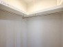 無駄のないシンプルな造りが、整然とした暮らしを叶えてくれるクリーンな空間です
