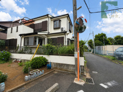 ゆったりとした時の流れを感じる、落ち着いた佇まいの住まいが日々の暮らしに安らぎをもたらしてくれます。