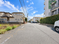 青空が広がり心地よい開放感に包まれる穏やかな住環境が広がる街並み